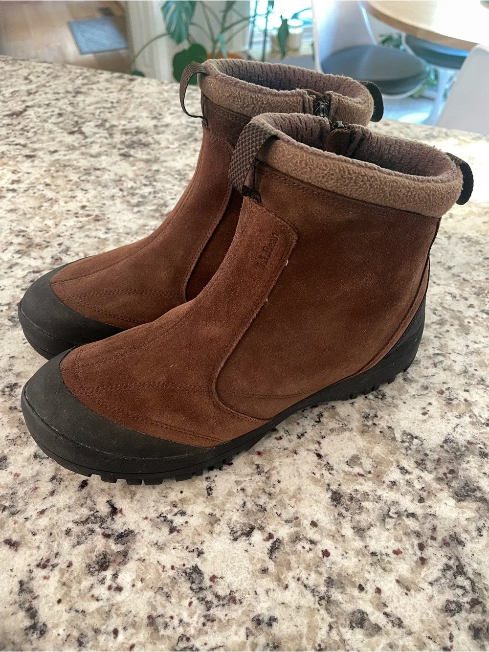 L.L.Bean PrimaLoft 100g Insulated Suede Boots Men’s 11 Wide Brown Side Zip